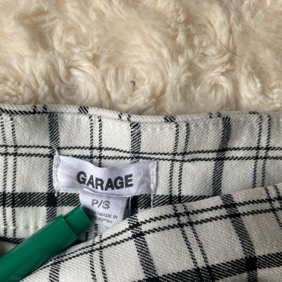 Garage Black and White Stripped Skort | SIZE: S - Picture 3 of 8